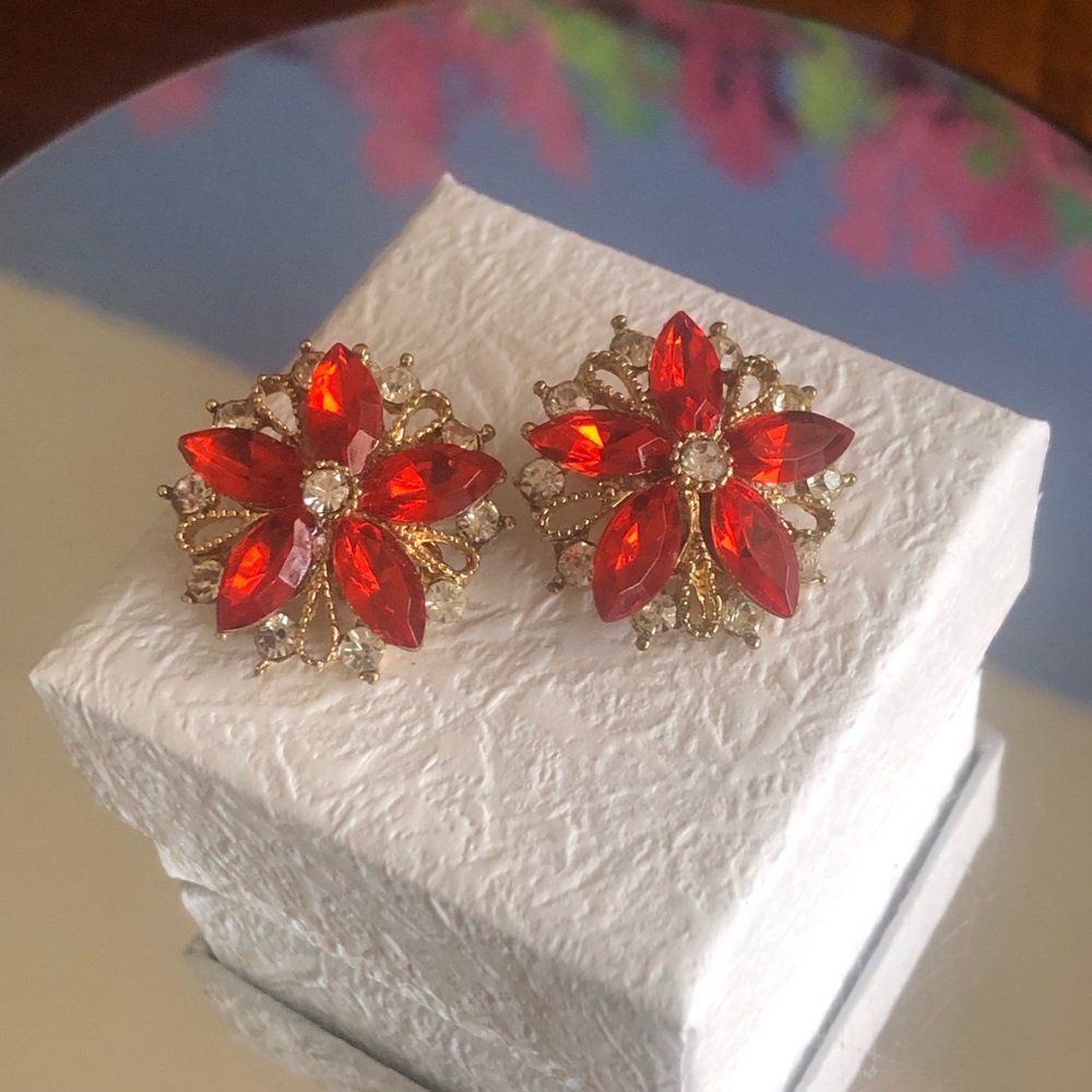Vintage tomato red marquis cluster clip on earrings